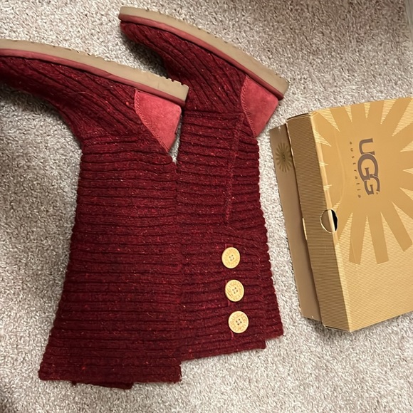 Classic Cardy Uggs - red-sangria sweater boots - Picture 6 of 12